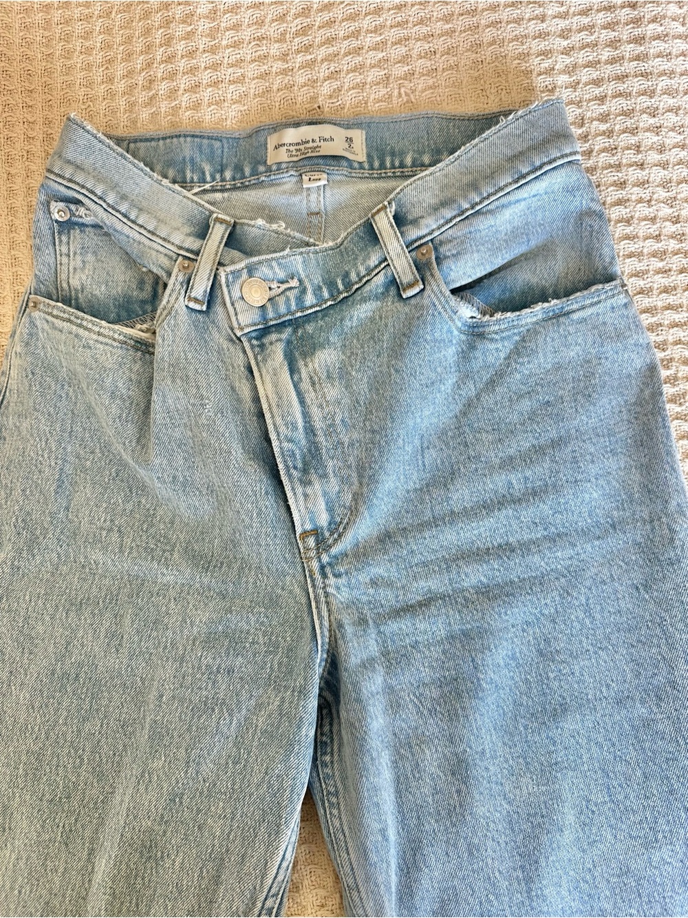Abercrombie & Fitch Light Blue Denim Jeans - High Rise